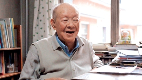周有光.jpg