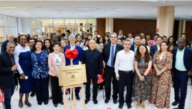Foto grupal de los invitados asistentes_副本.jpg